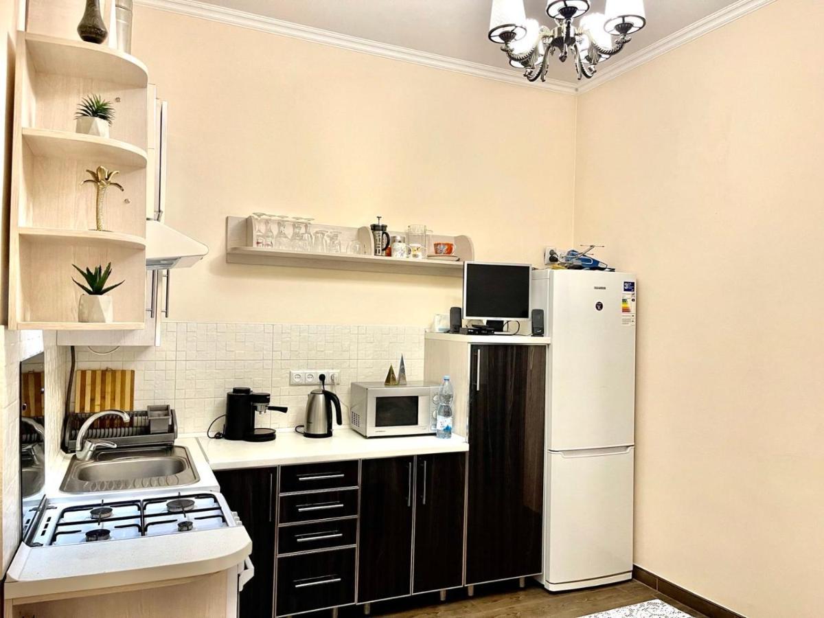 V&O Whitechocolateapt 800 M To Opera Lviv Eksteriør bilde