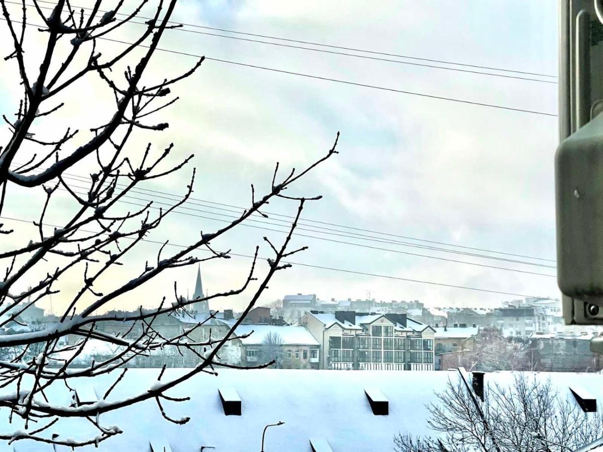 V&O Whitechocolateapt 800 M To Opera Lviv Eksteriør bilde